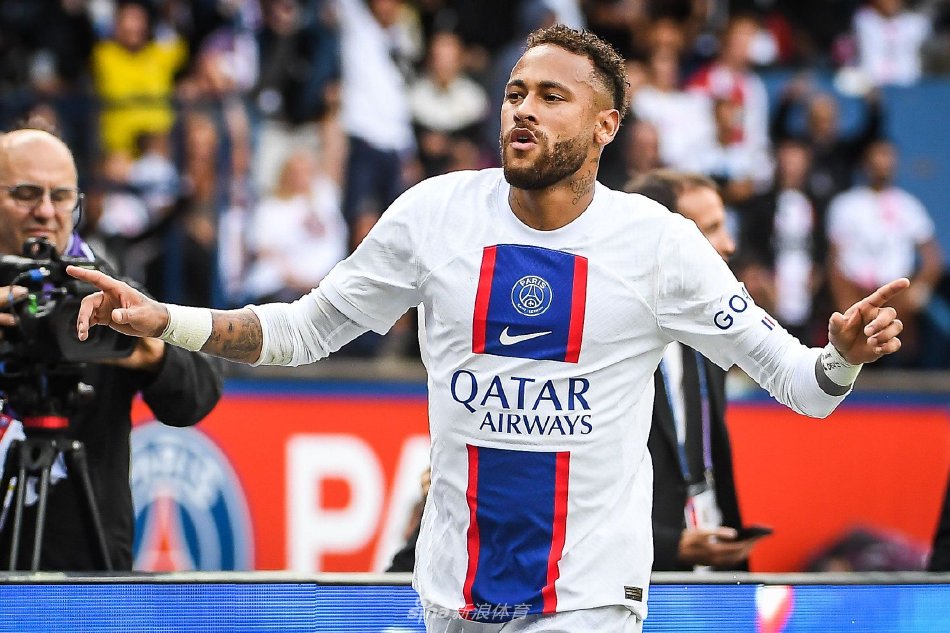 以其卓越的 以其卓越的